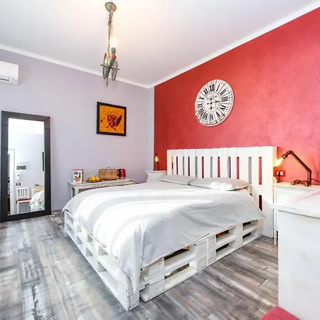 Giulia & Bike Bed & Breakfast