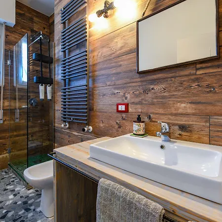 Giulia & Bike Toscolano Maderno